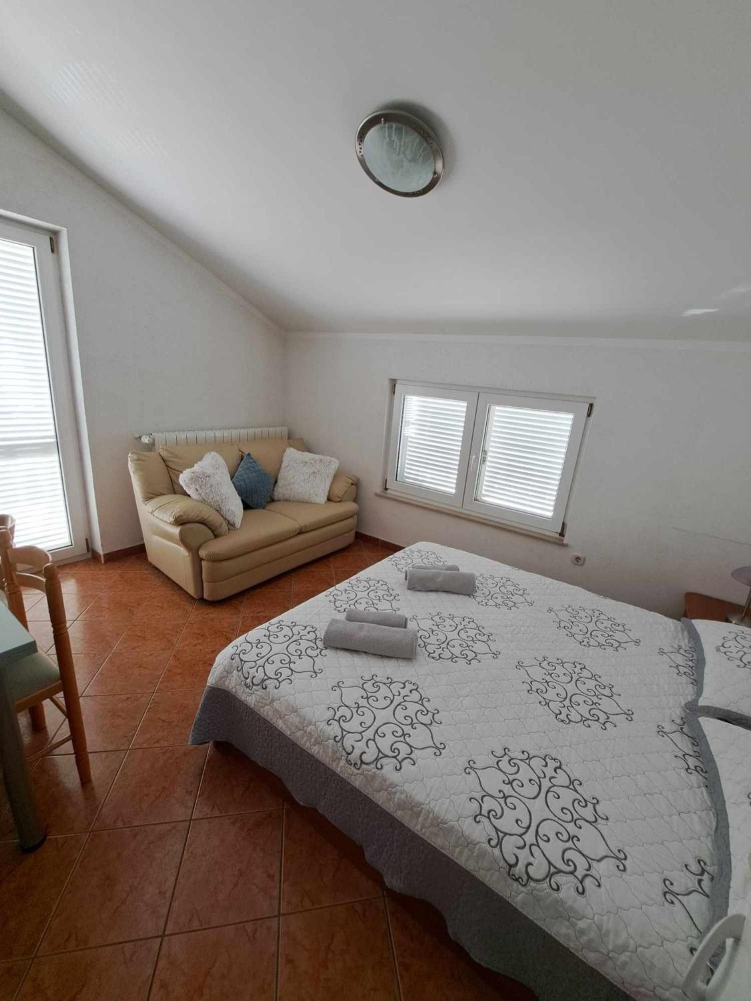 Lily Apartma
