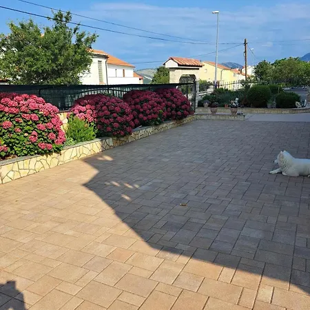 Villa Lily Novi Vinodolski Exterior photo